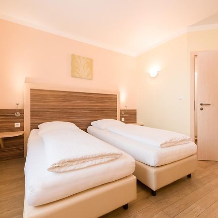 Hotel Radlinger Pellendorf Kültér fotó