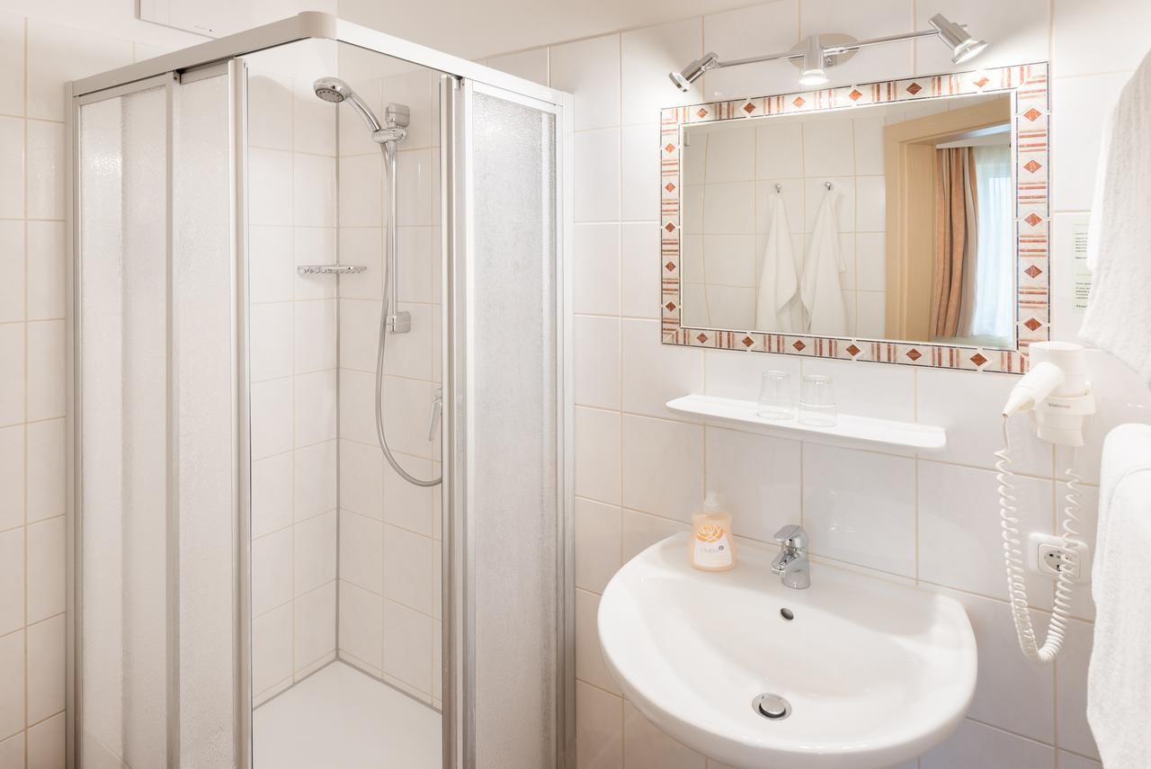 Hotel Radlinger Pellendorf Kültér fotó